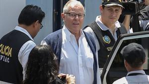 Pedro Pablo Kuczynski es detenido acusado de lavado de dinero.