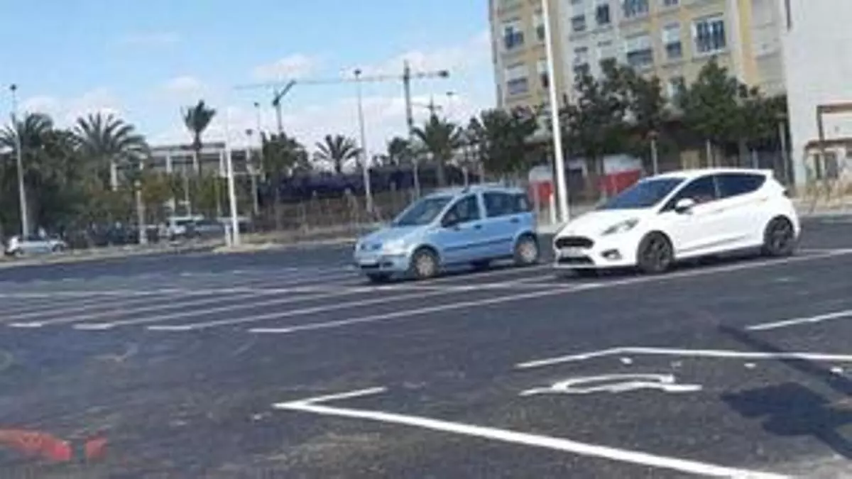 Abre el parking de la avenida de la Universidad de Elche