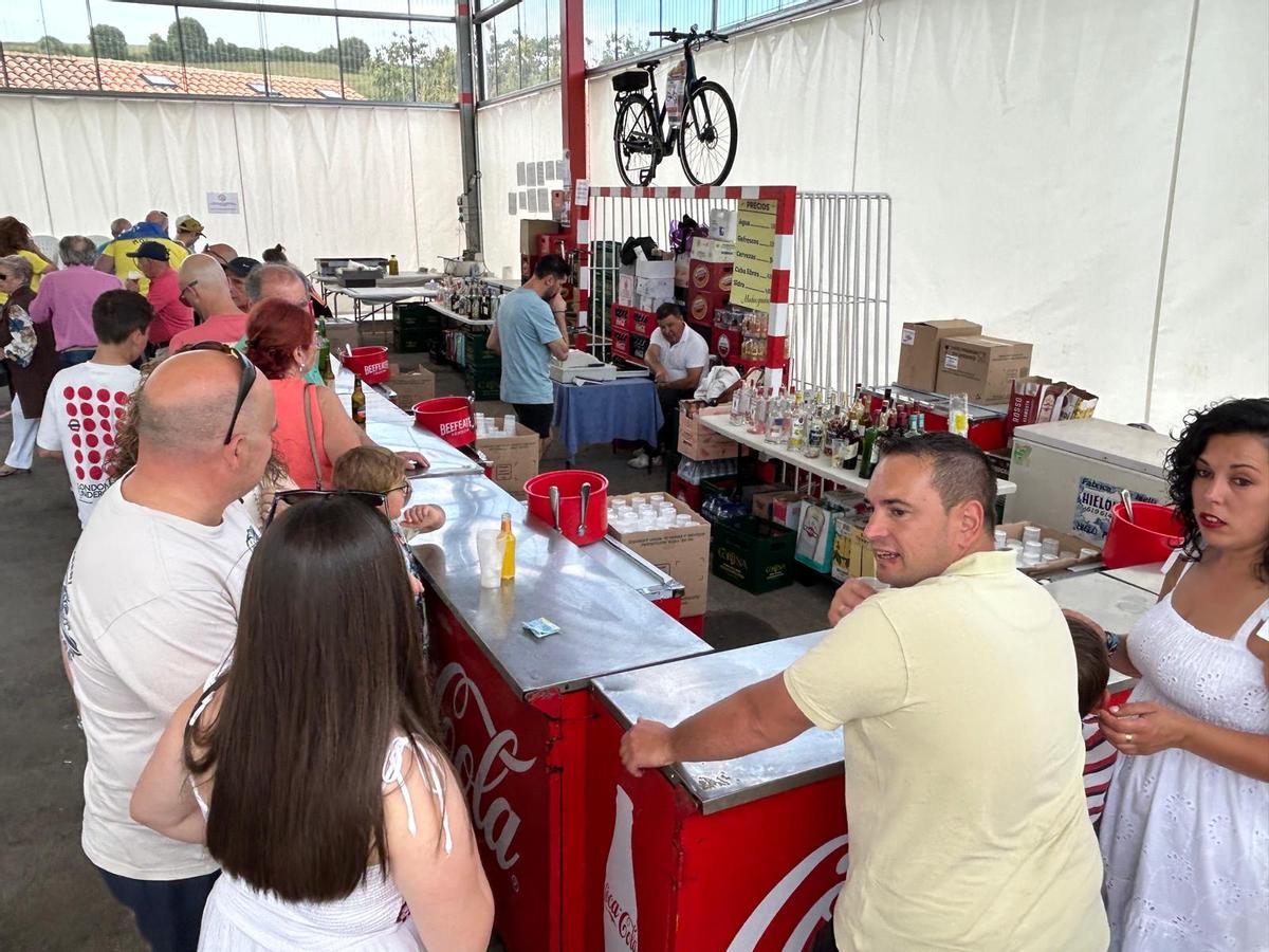 EN IMÁGENES: Molleda se da un chapuzón por el día grande de sus fiestas patronales