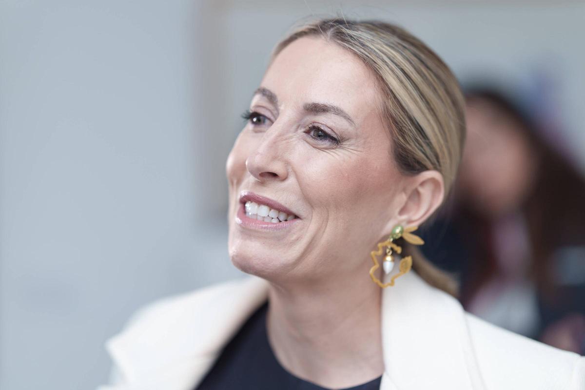 Galería | Tercera sesión del debate de investidura de María Guardiola