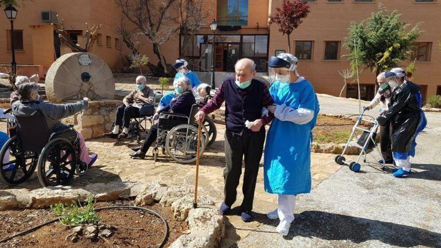 El PP pide al Gobierno aragonés un criterio único para hacer PCR y que sean obligatorios en residencias