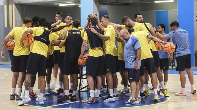El CB Gran Canaria prosigue su preparación con el «máximo compromiso» y un derbi 'fantasma'
