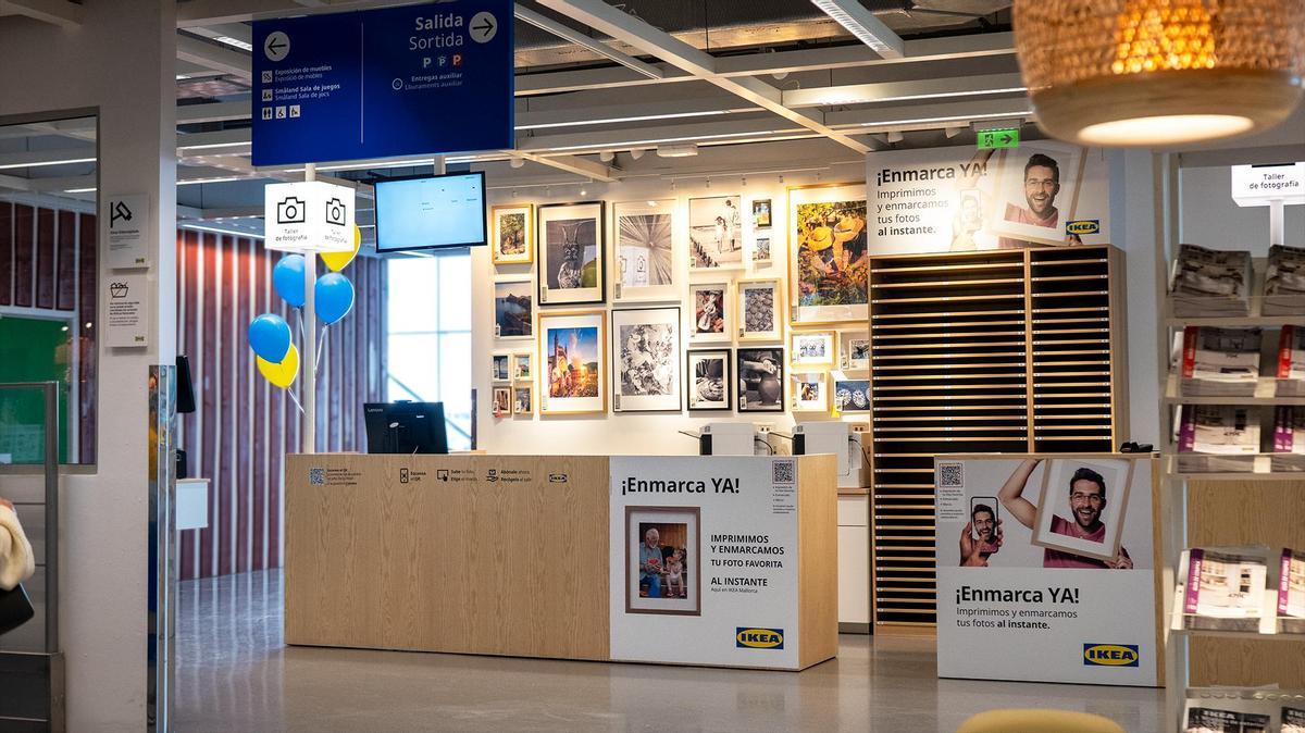 Más allá de su valor decorativo, ¡Enmarca YA! se posiciona también como una alternativa de regalo con un fuerte componente emocional.