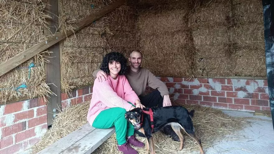 La casa ecológica de Sara Fernández y Javier González en Llanera: "Estamos cumpliendo nuestro sueño"