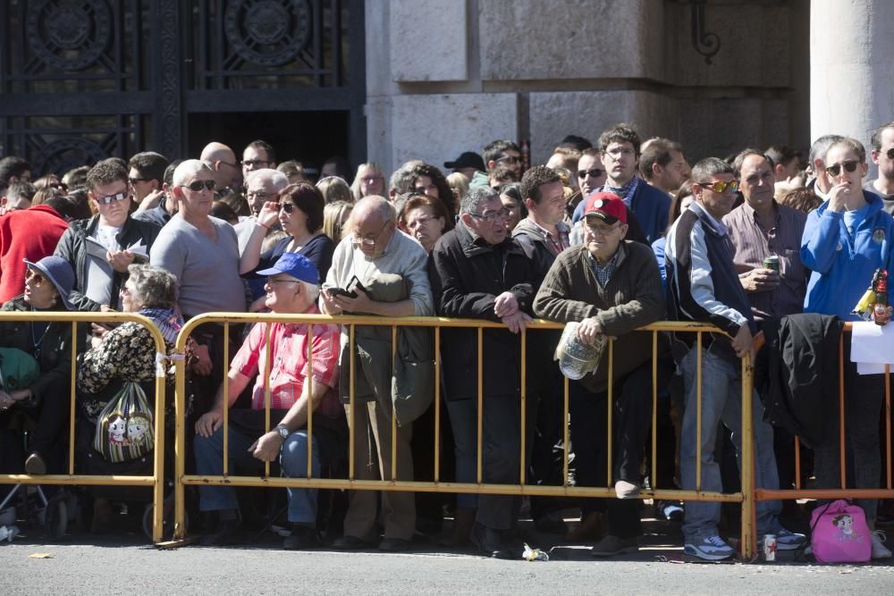 Búscate en la mascletà del 11 de marzo