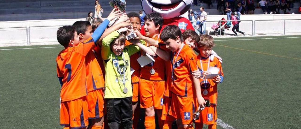 El equipo del Centro Asturiano, campeón de la pasada edición en benjamín 2006.