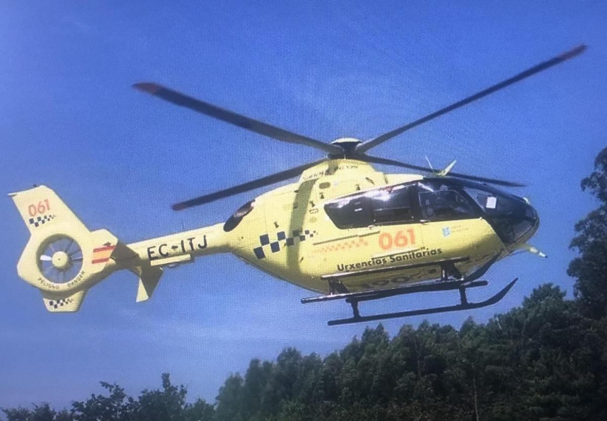 Imagen de archivo de un helicóptero medicalizado del 061.