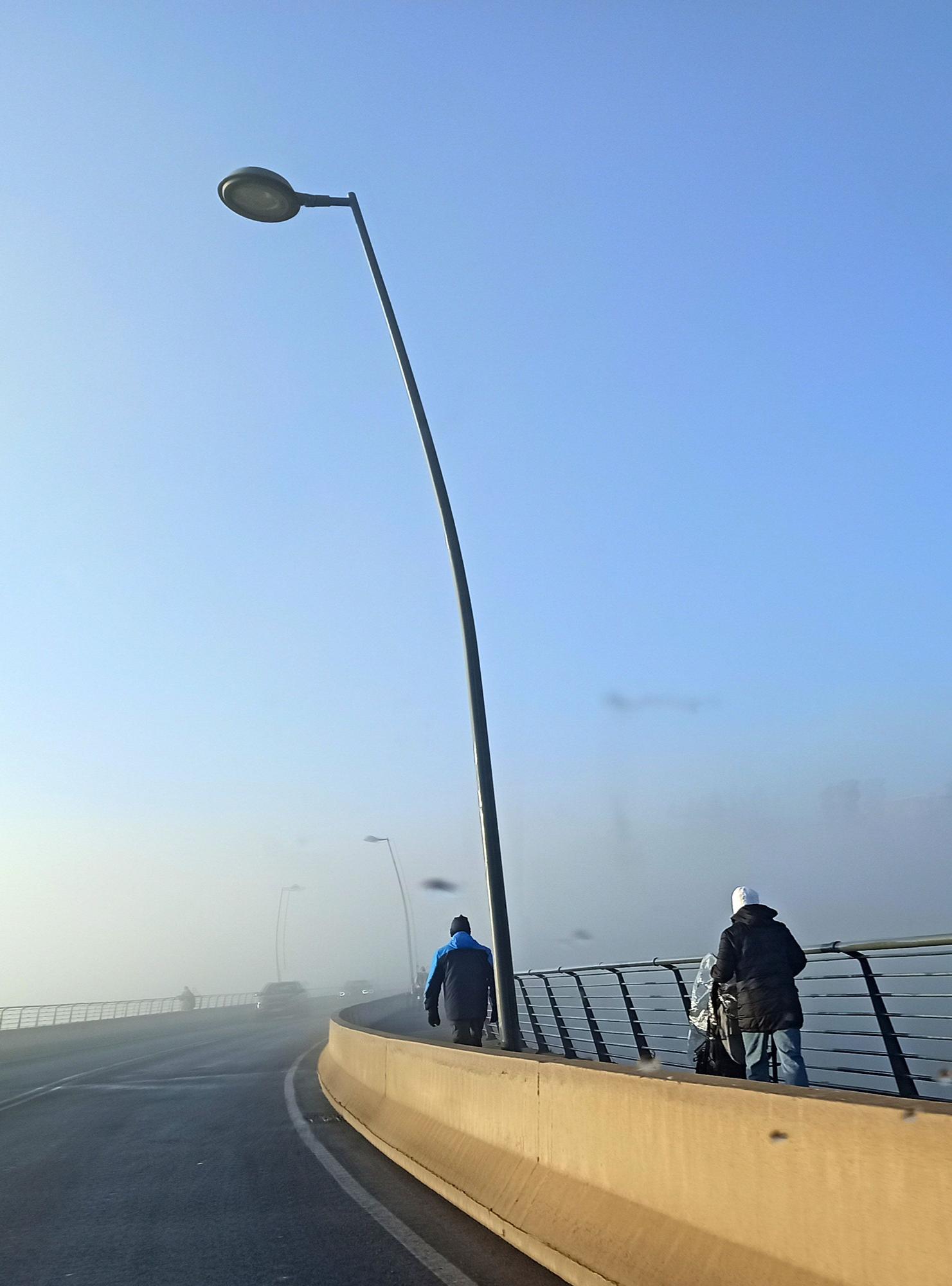 La niebla cubre algunas zonas de Alcoy y el Comtat