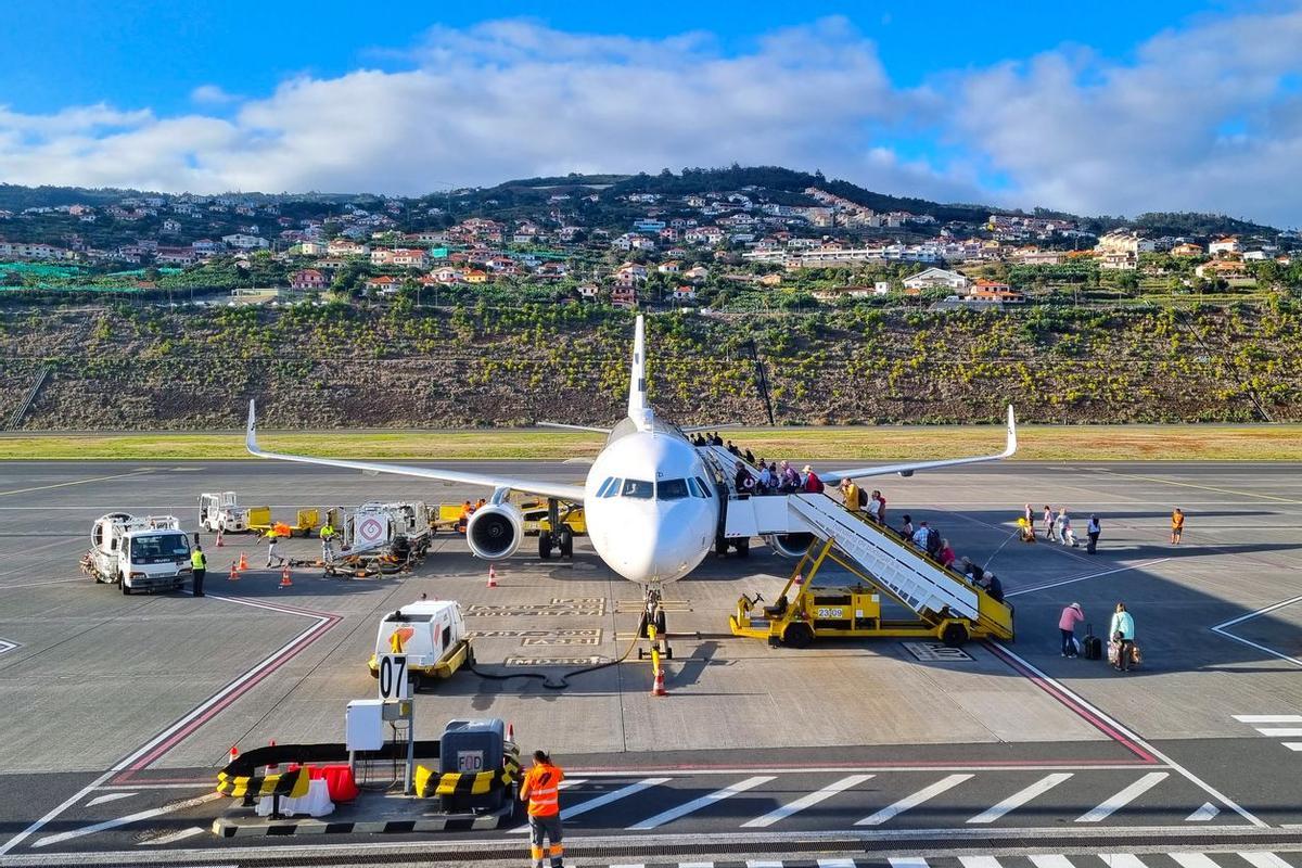 Dime con cuánto tiempo llegas al aeropuerto o la estación y te diré que ...