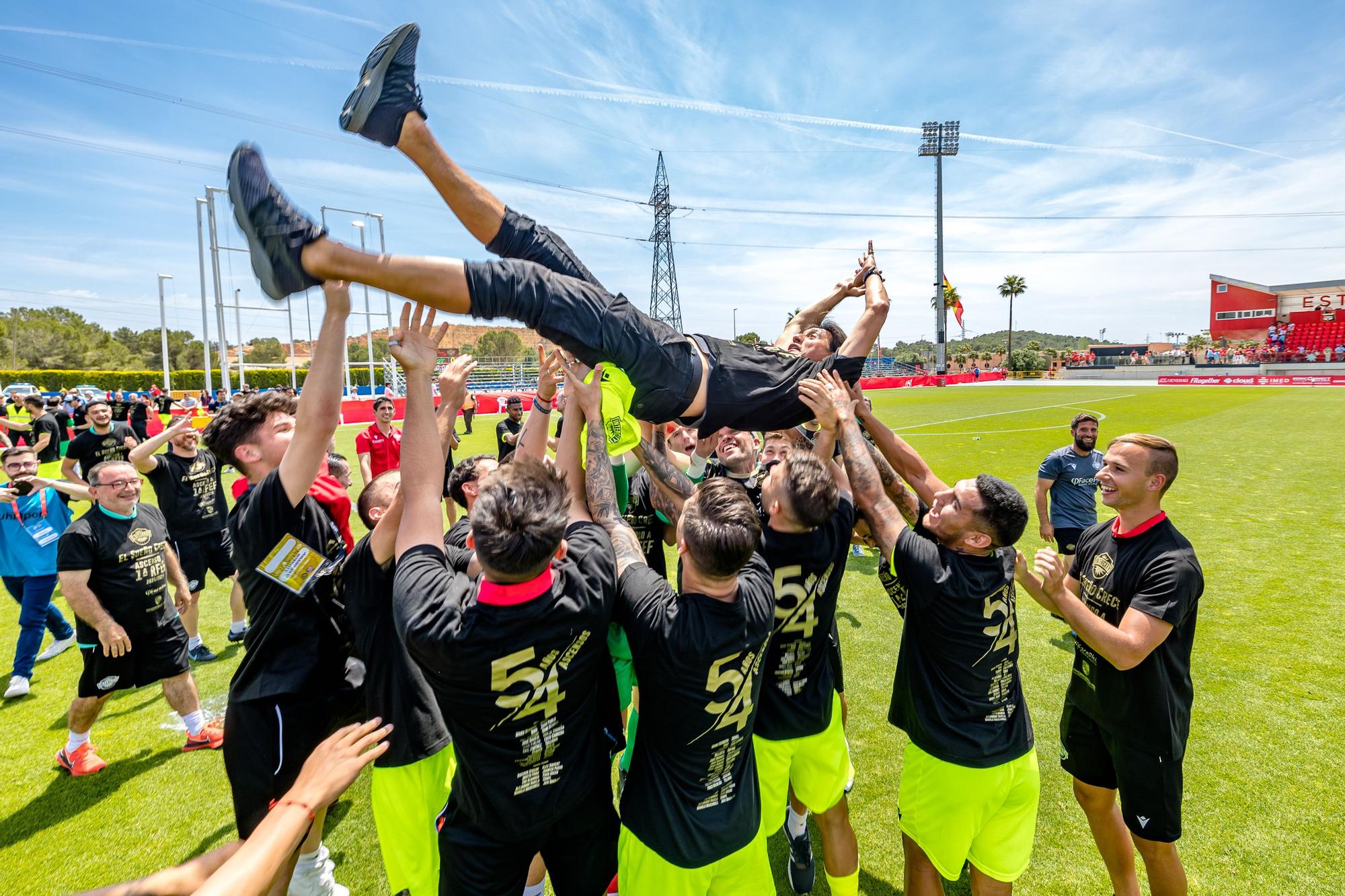 Un empate valía al Intercity en La Nucía para lograr el ascenso directo a Primera RFEF como campeón del grupo 5 de Segunda RFEF. Y un punto lograron los hombres dirigidos por Gustavo Siviero, en un ejercicio de resistencia y orden defensivo