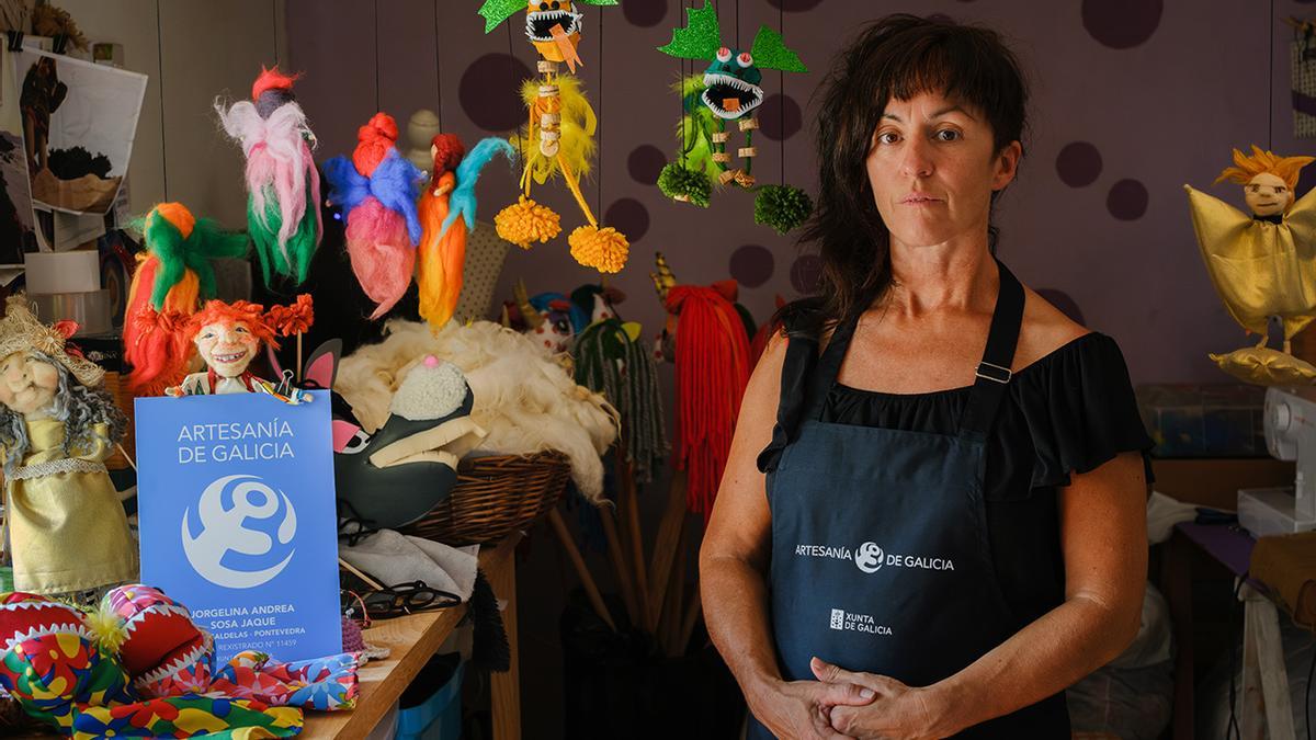 Los viejos oficios: Jorgelina Andrea Sosa Jaque, artesana de marionetas