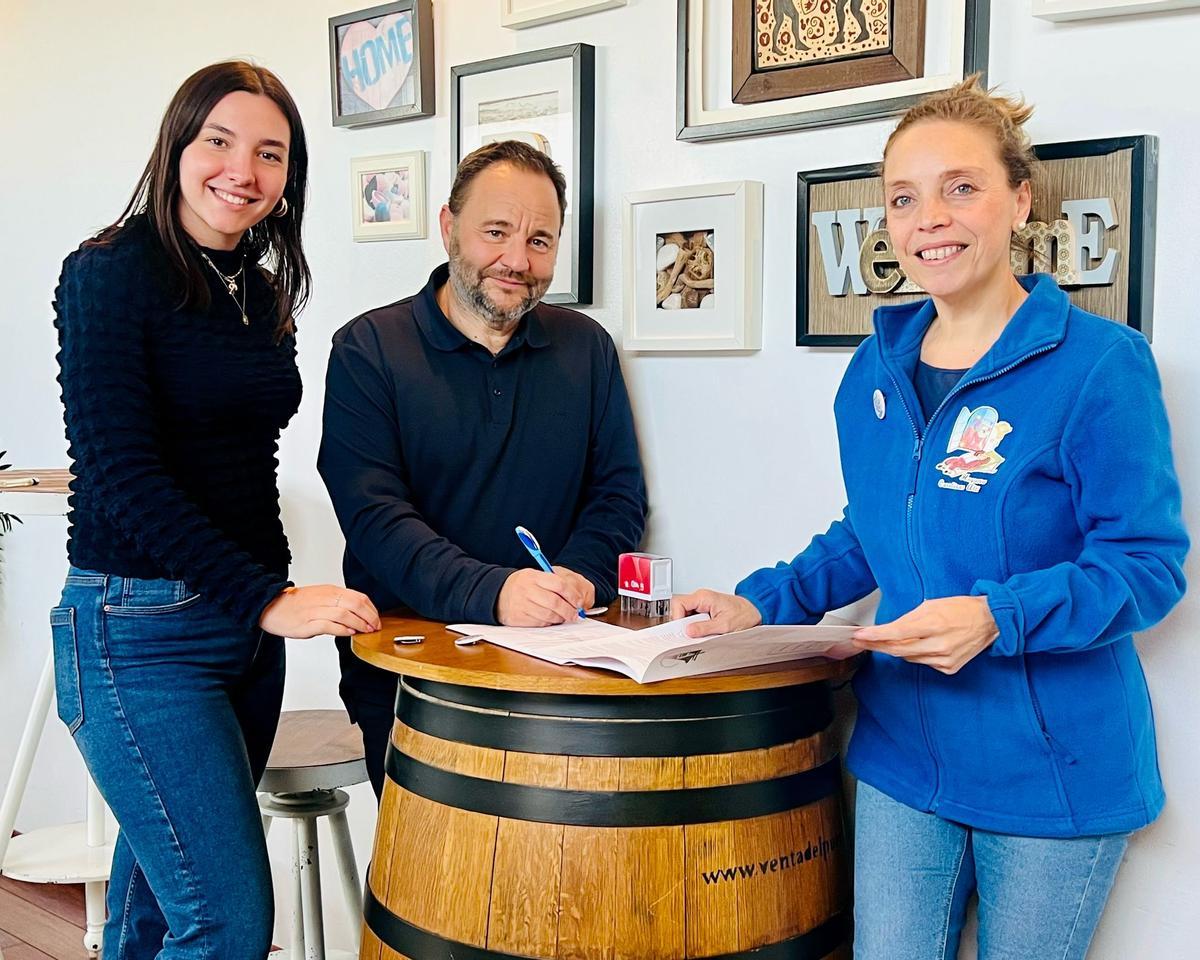 La hoguera Carolinas Altas firma con Paco Giner.
