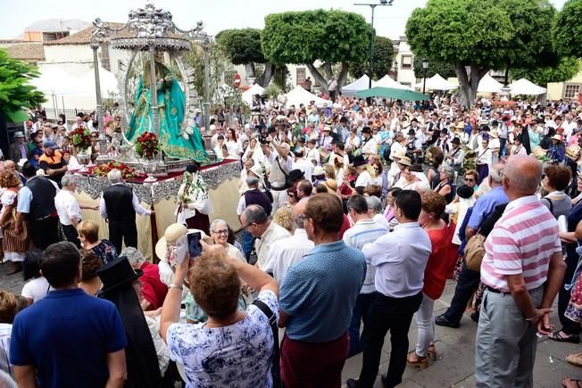 Procesion y Romeria por las Fiestas de las ...