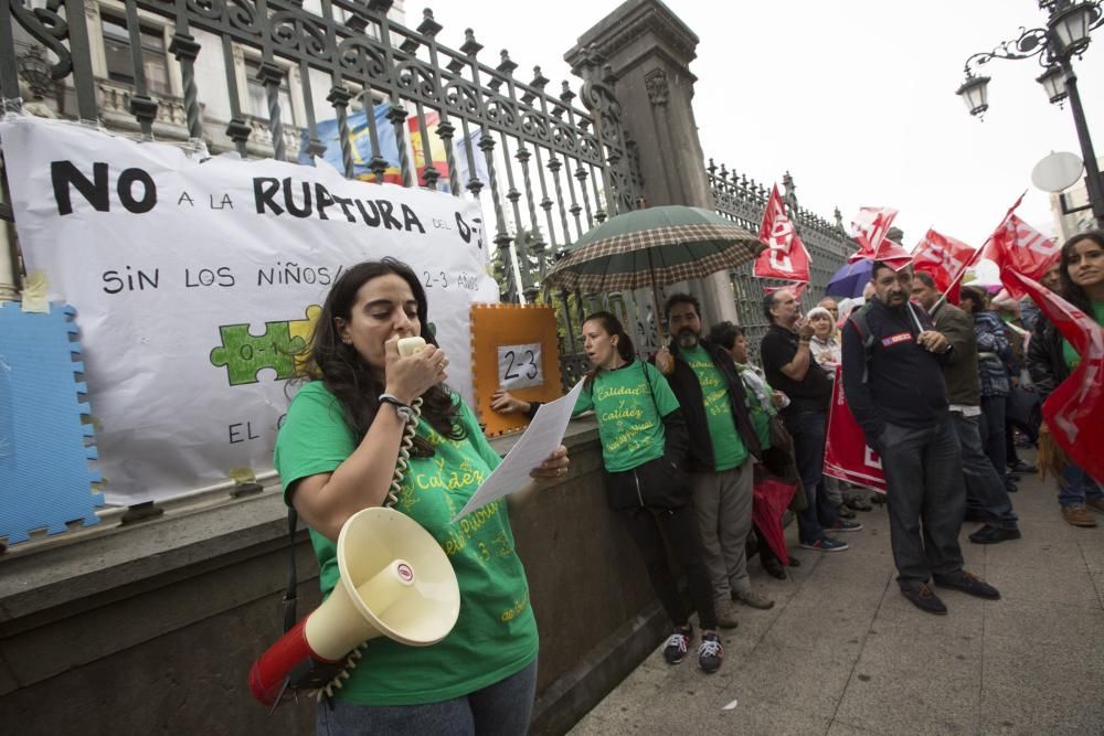 Concentración en favor de la escuela de 0 a 3 años