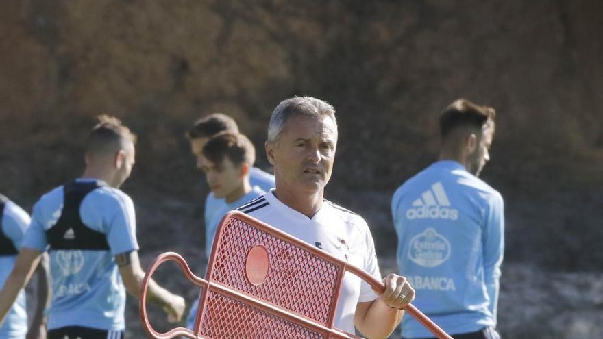 Escribá, durante un entrenamiento del Celta en A Madroa. // Alba Villar