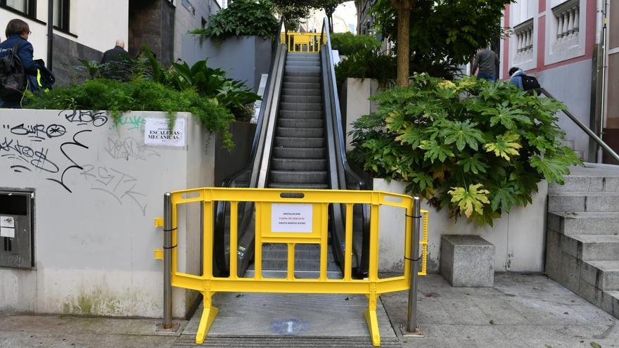 Escaleras de Maestro Clavé, cerradas parcialmente