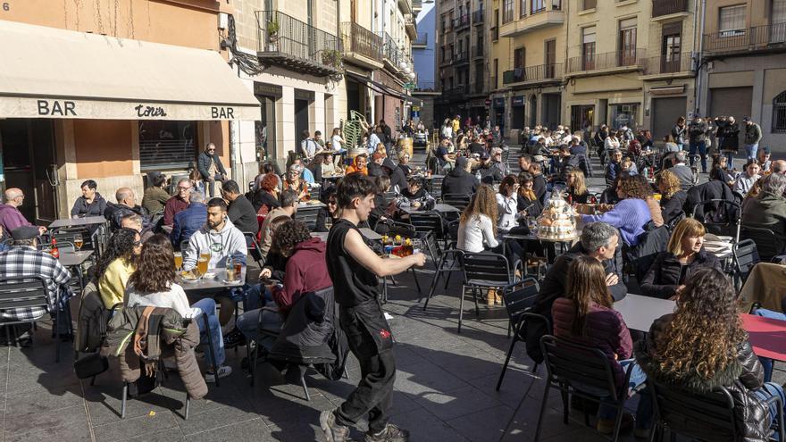 Les altes temperatures omplen les terrasses de mànigues curtes al gener