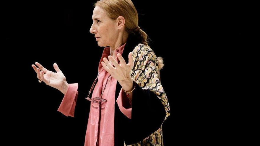 La actriz malagueña Mona Martínez, tras el Max: «Un premio c