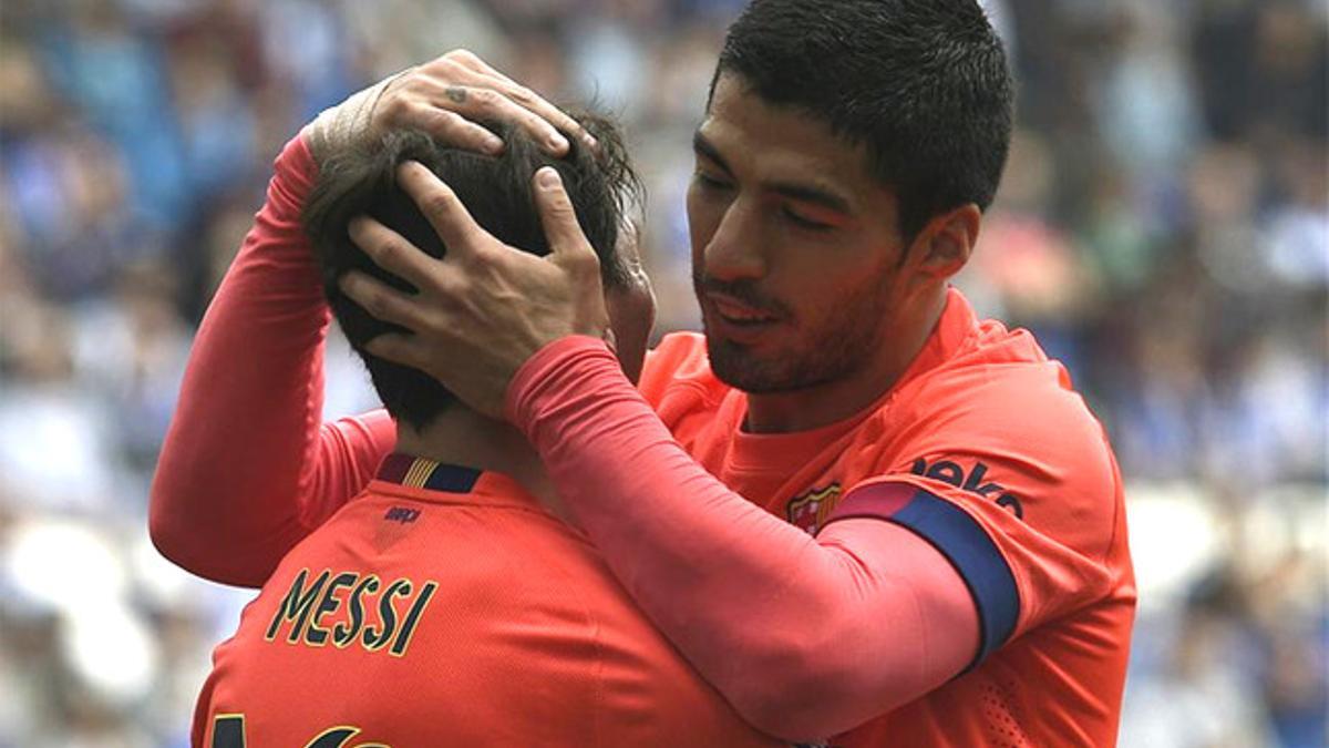 Suárez brindó una gran asistencia a Messi