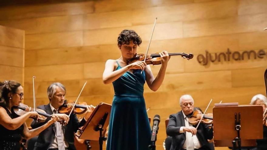 Final de alto copete y nombre de mujer en  el VIII Concurso de violín CullerArts