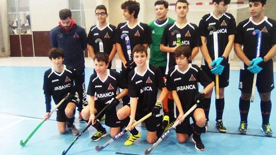 Los componentes del conjunto cadete del Barrocás. // FdV