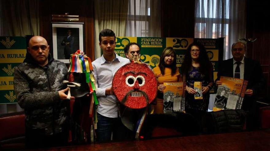 Presentación de la fiesta del CIT en Montamarta con las mascaradas de los zangarrones.