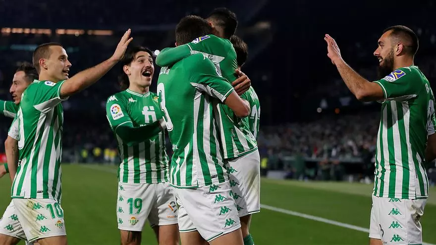 Resumen, goles y highlights del Betis 4 - 0 Alavés de la jornada 21 de LaLiga Santander