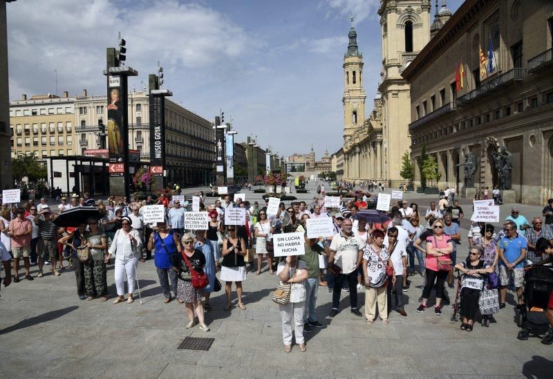 Concentración de pensionistas en Zaragoza