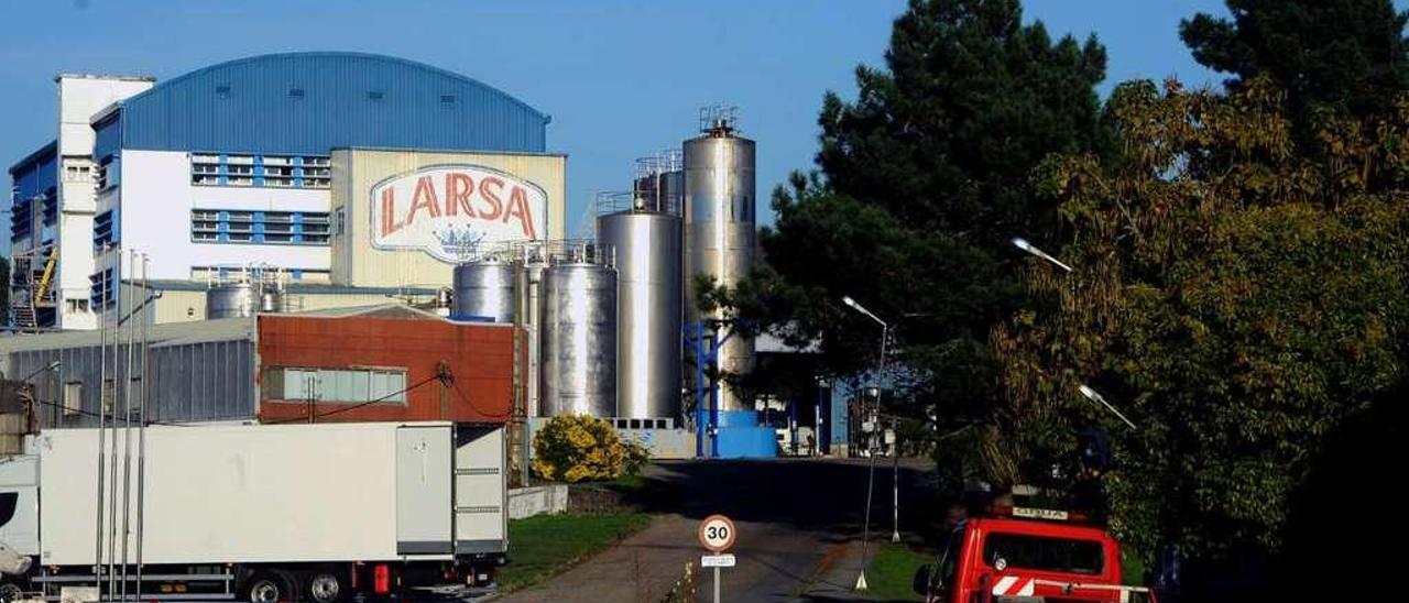 La fábrica Larsa en la finca de Os Martices, en Vilagarcía. // Iñaki Abella