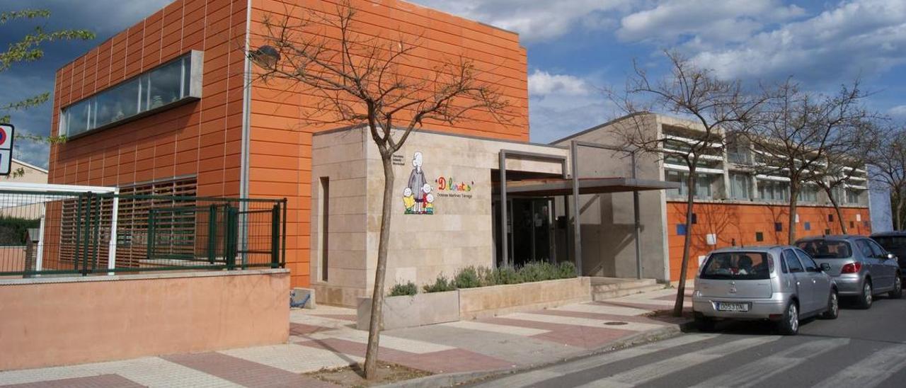 Fachada de la escuela infantil Doloretes, uno de los dos centros para niños de 0 a 3 años que sufraga el Ayuntamiento.