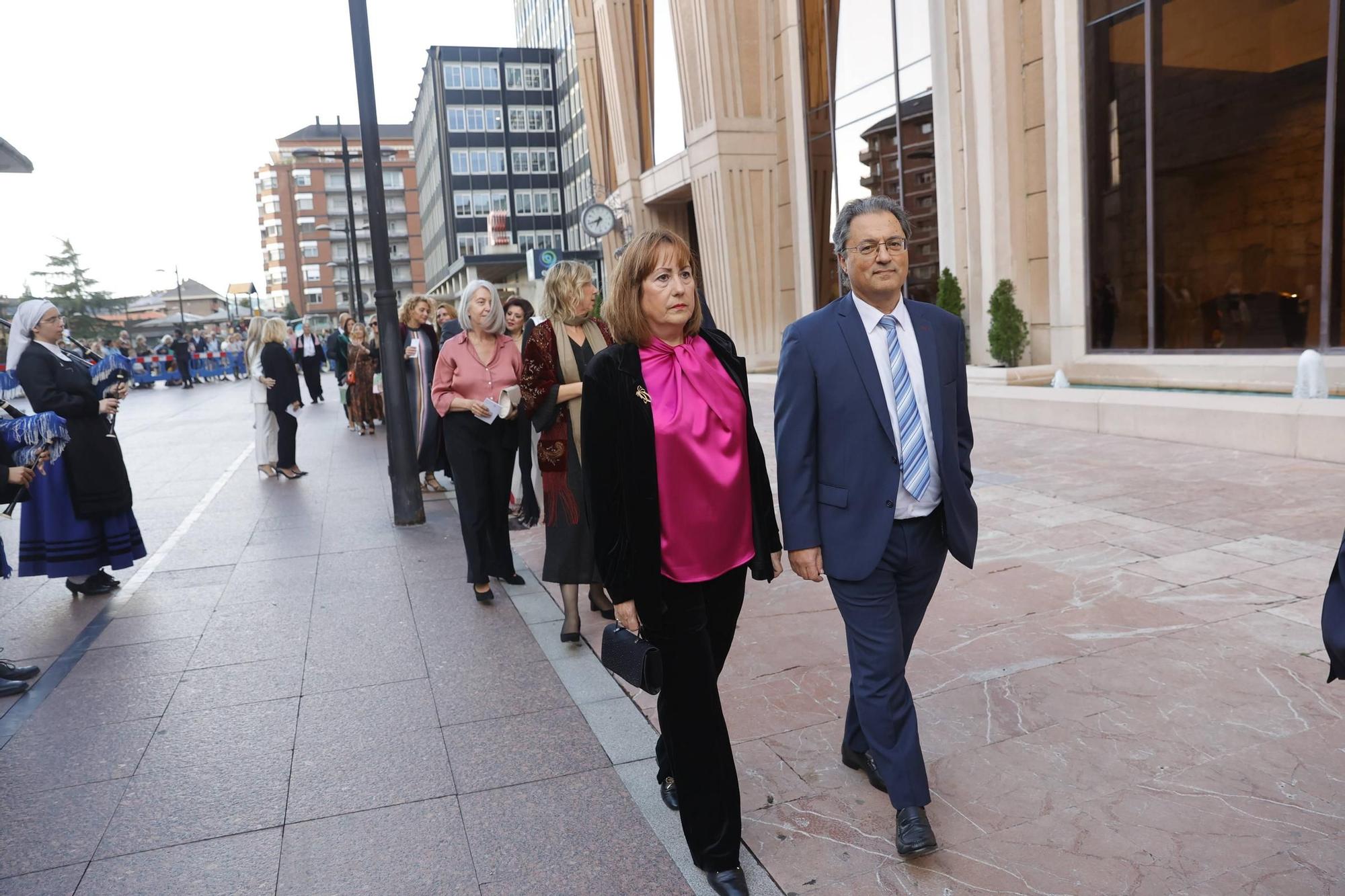 EN IMÁGENES: La Familia Real asiste en Oviedo al concierto de los premios "Princesa de Asturias"