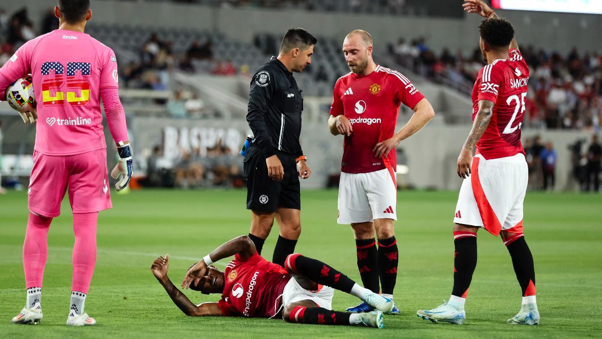 Marcus Rashford sufrió una lesión anoche ante el Betis