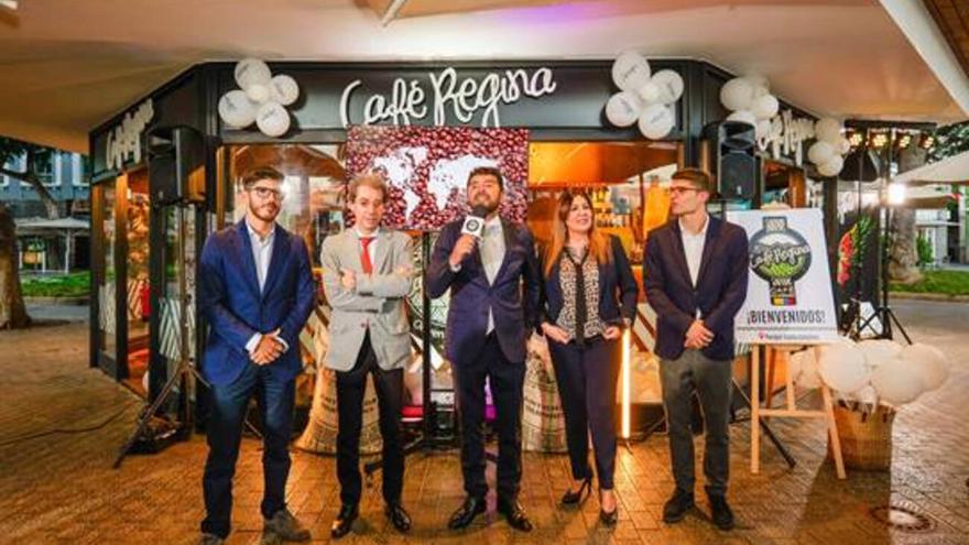 Inauguración del Café Regina en el Parque de Santa Catalina