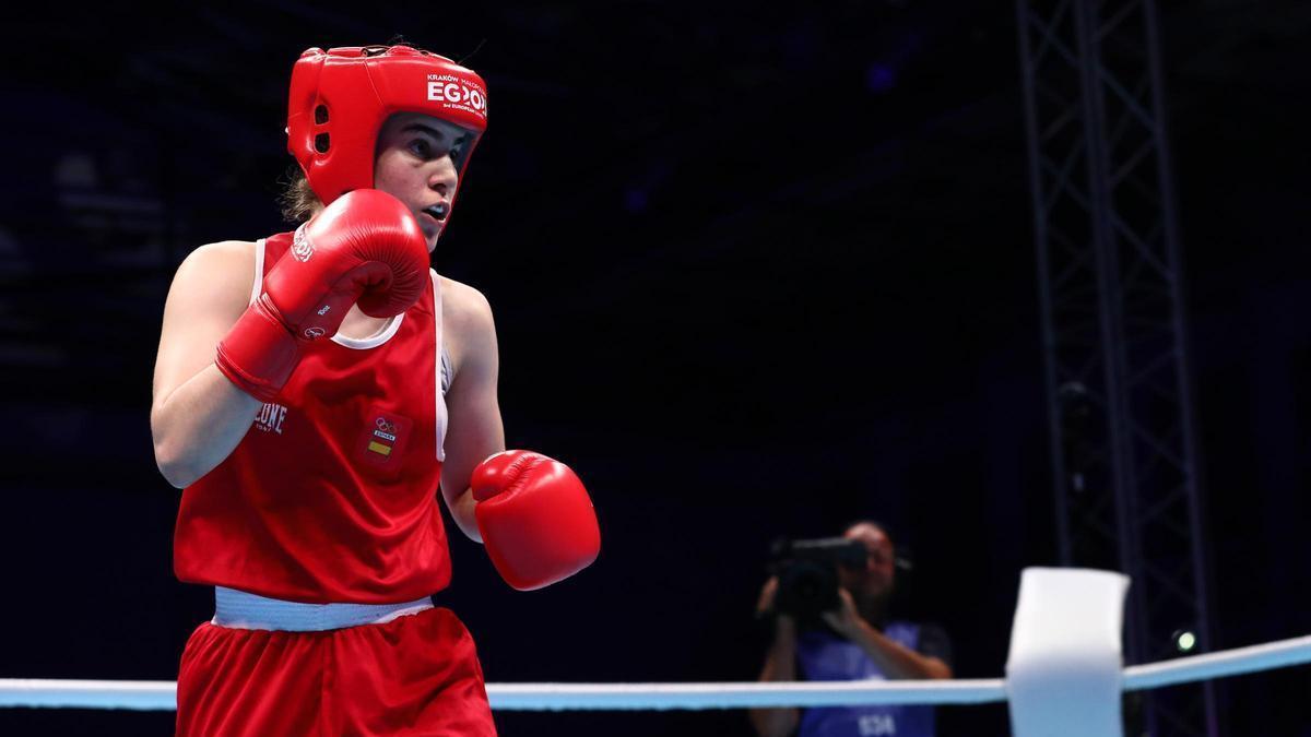 La asturiana Laura Fuertes hace historia con una plata europea en Sofía tras caer en la final ante Akbas