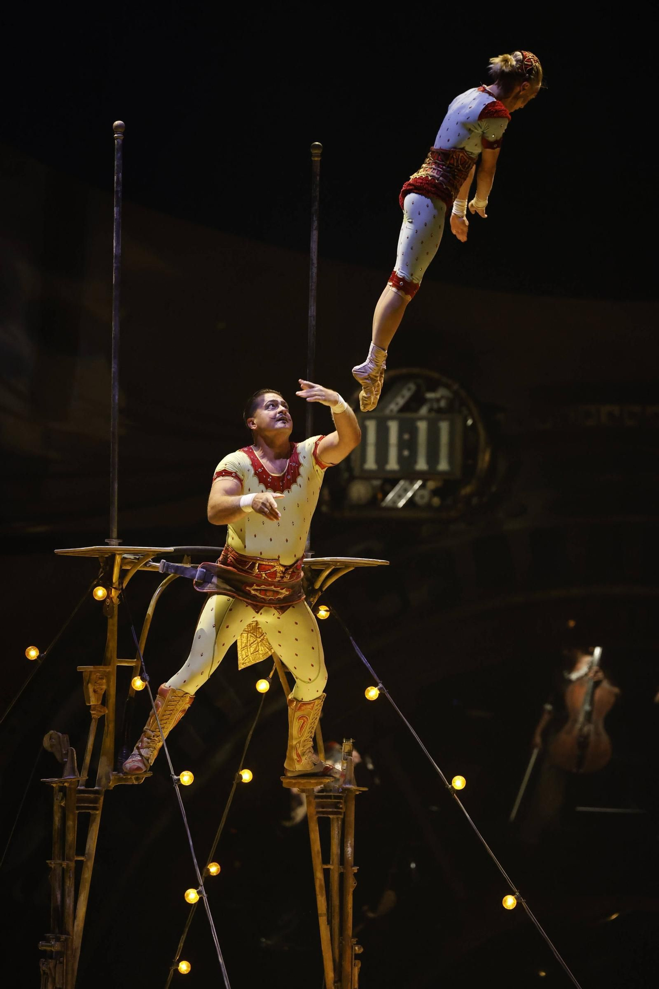 EN IMÁGENES: Acrobacias de todos los colores en el Circo del Sol, se estreno en Gijón