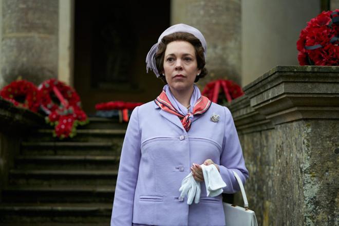 Olivia Coleman es la reina Isabel en 'The Crown'