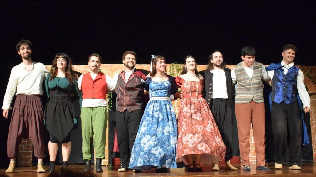 Los posibles amores de Calderón de la Barca, en A Coruña al ritmo de Katy Perry, Rosalía y 'Grease'