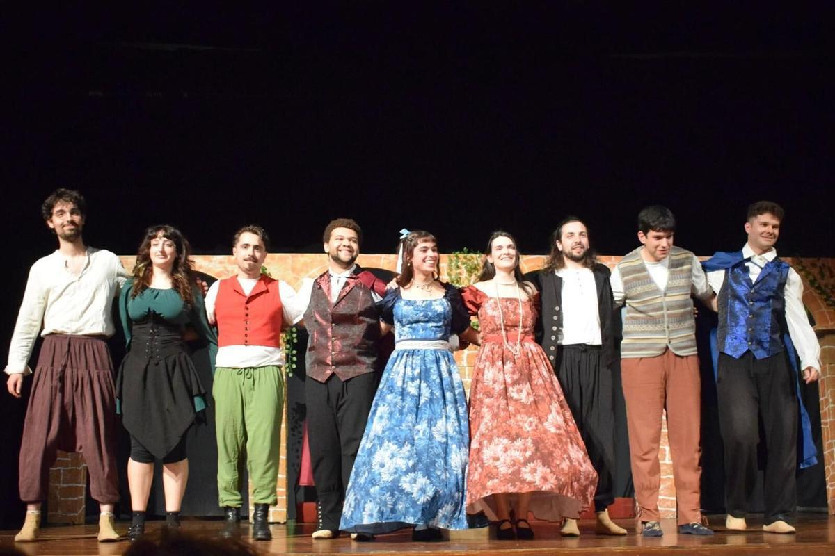 Deimos Teatro representa 'Calderón, ¿enamorado?' en Salesianos, en A Coruña