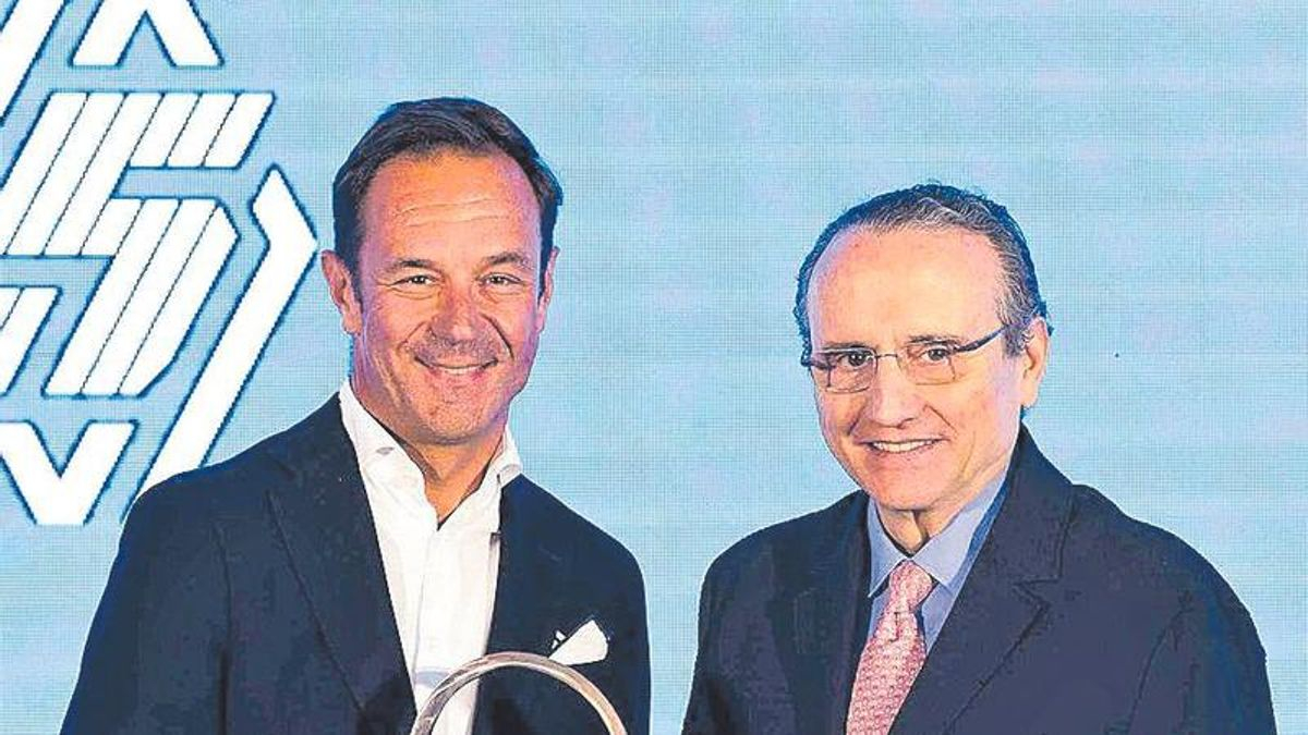 Sebastien Guigues, managing director Iberia de Renault y Javier Moll