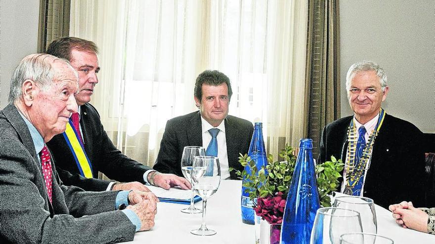 José Císcar, durante el acto de ayer del Rotary Club Alicante.