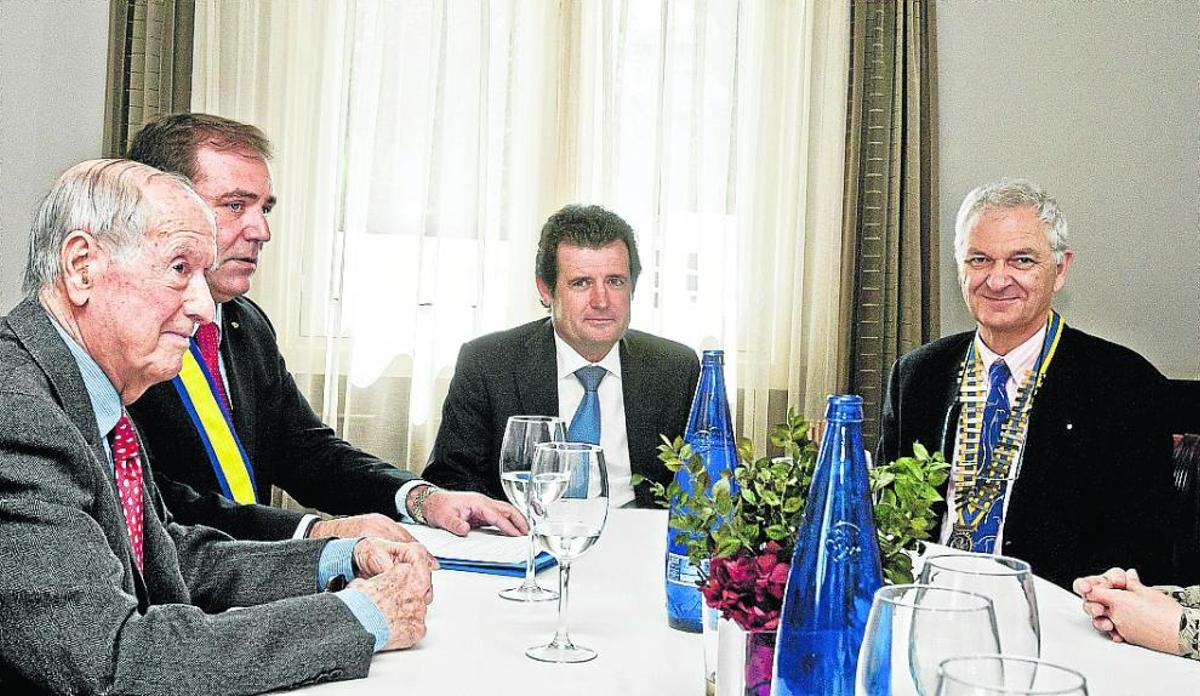 José Císcar, durante el acto de ayer del Rotary Club Alicante.