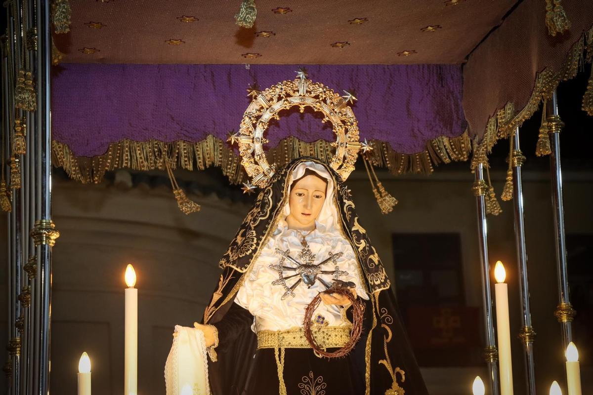 La imagen en una procesión.