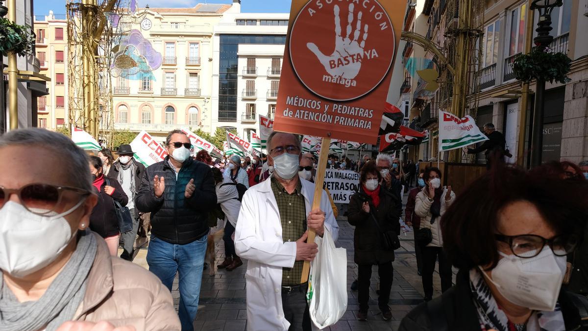 Concentración de Marea Blanca en defensa de la sanidad pública en Málaga