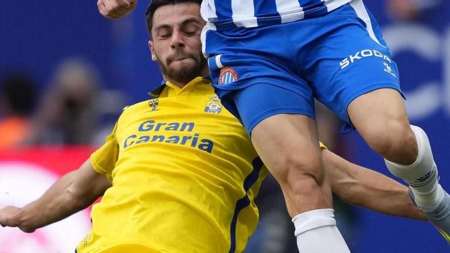 Descenso indigno de la UD Las Palmas, la mejor rueda de prensa y el grito de Loiodice