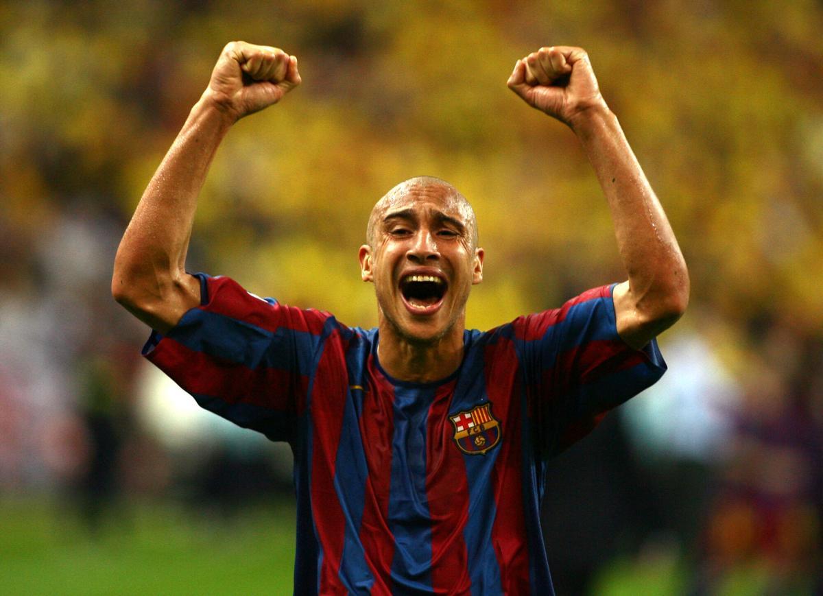 Henrik Larsson celebra la Champions League conseguida en París en 2006
