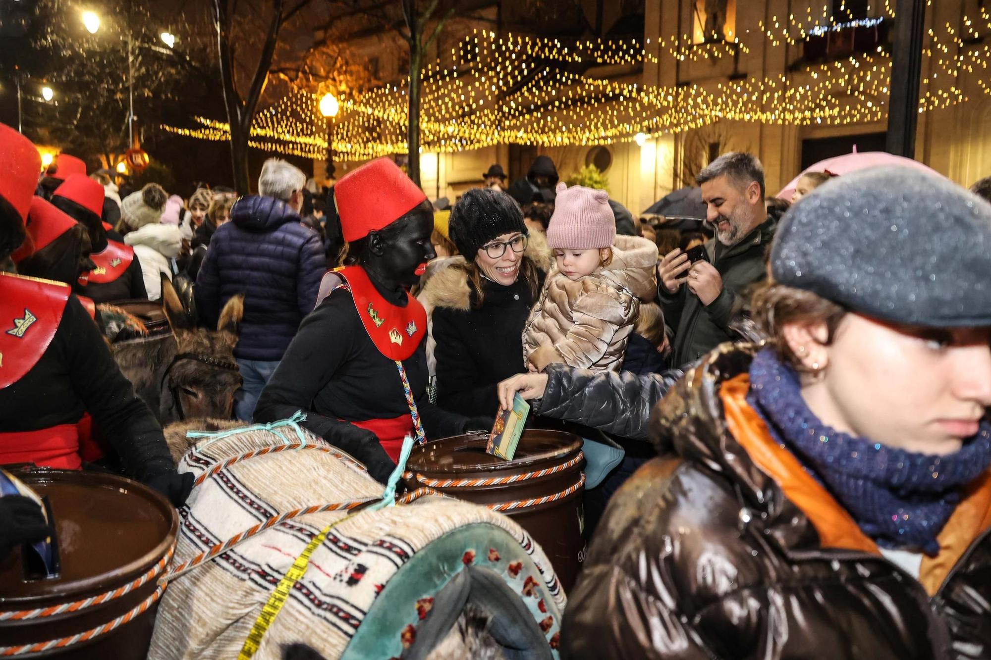 Las imágenes del Día de la Burrita y el Bando Real de Alcoy