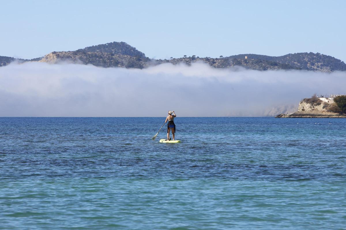 Wie eine Wand auf dem Meer: Nebel auf Mallorca
