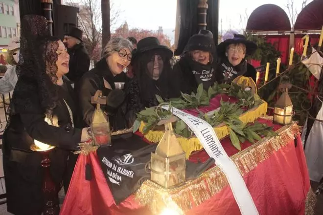 Carnaval en Galicia 2019 | Marín llora a la "Sardiña"