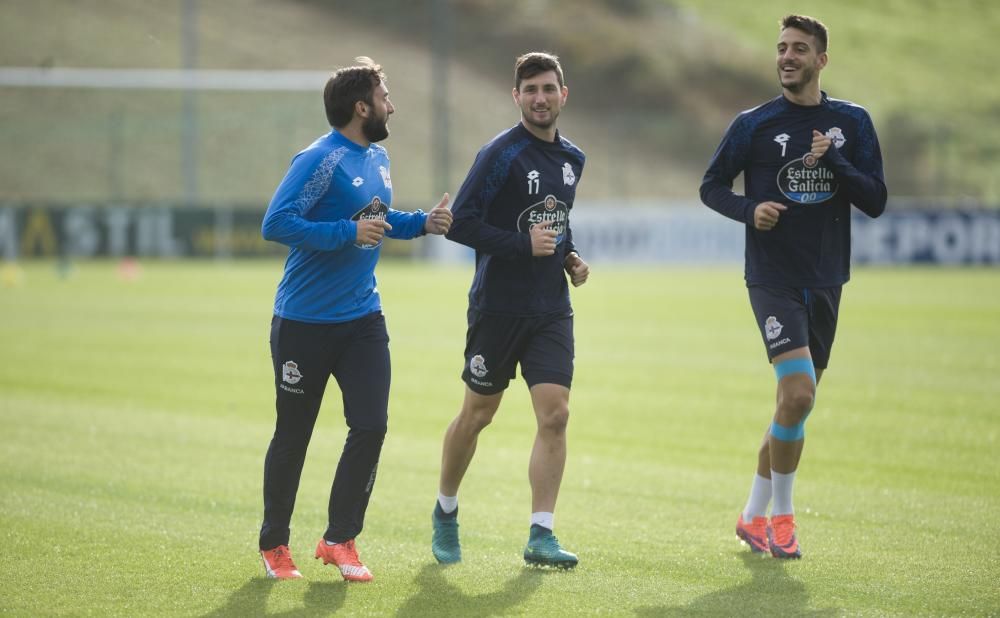 El técnico convoca a 19 jugadores, por lo que tendrá que hacer un último descarte antes del encuentro ante el Sevilla.