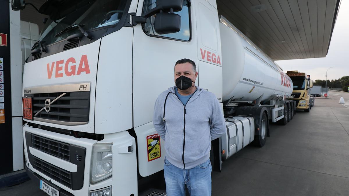 Víctor Franco, de Murcia, está seguro de que subirán los portes para compensar el incremento del combustible.